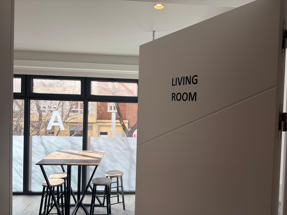 MITRA Sarria Living Suite 2 - 4